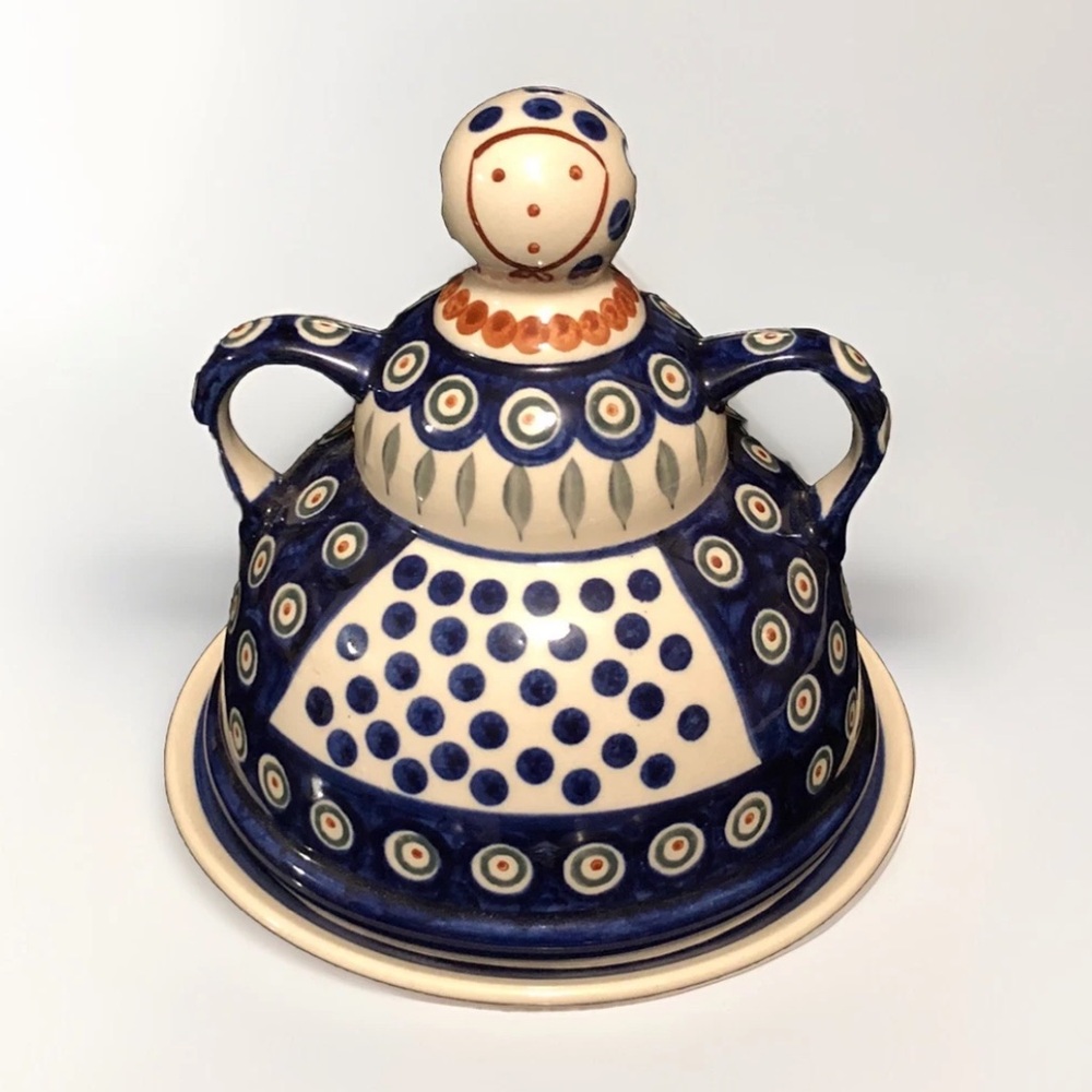 Polish Pottery Cheese Lady Boleslawiec Peacock Pattern Blue White 8”